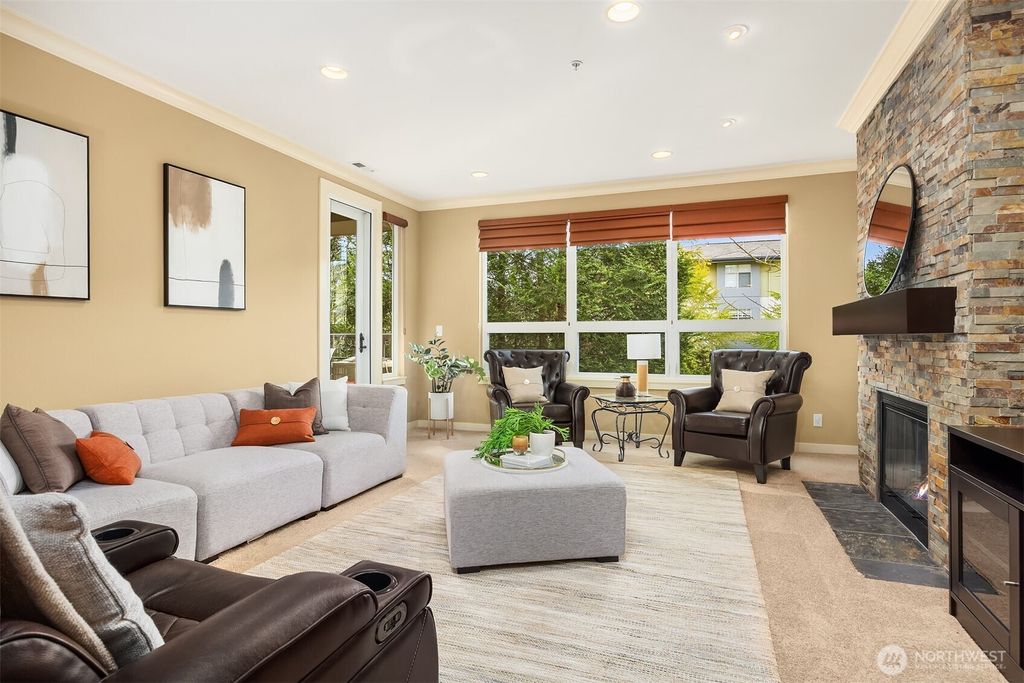 Photo of 615 6th Street #201, Kirkland, WA 98033 (MLS # 2427951)