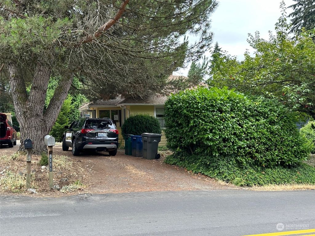 Photo of 8111 NE 128th Street, Kirkland, WA 98034 (MLS # 2304292)