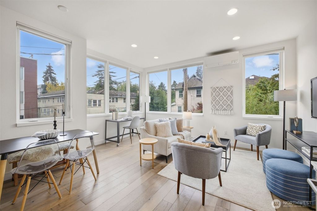 Photo of 119 A 18th Avenue E, Seattle, WA 98122 (MLS # 2437284)