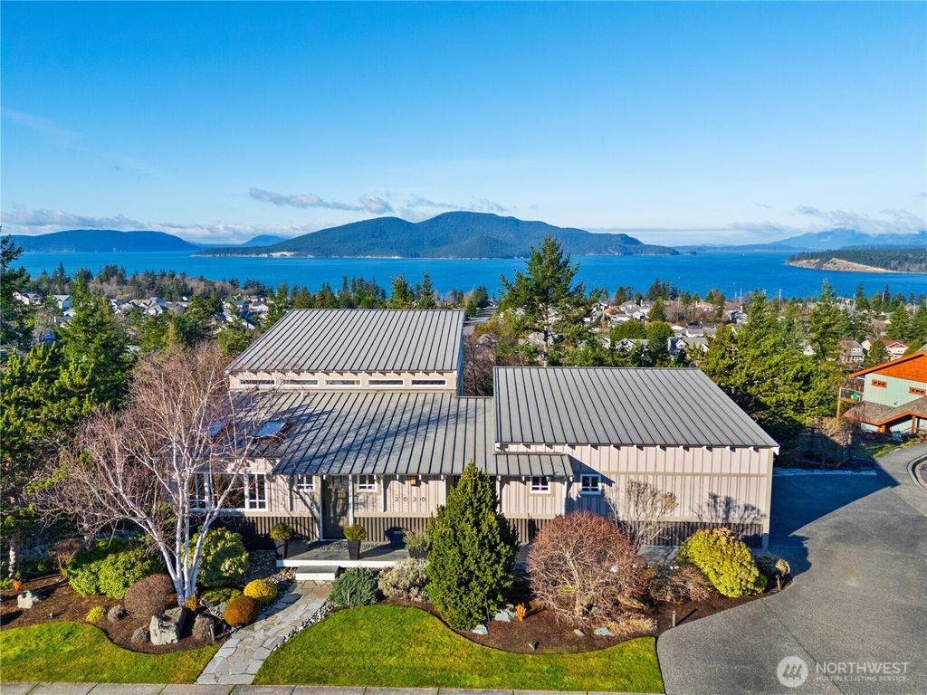 Photo of 2020 Kansas Avenue, Anacortes, WA 98221 (MLS # 2533019)