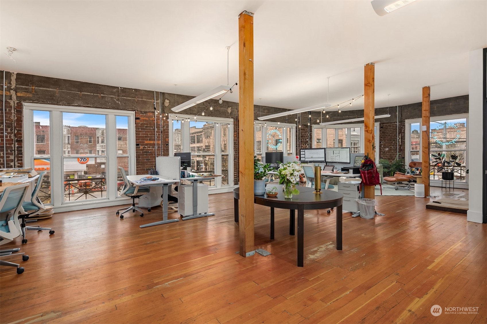824 E Pike Street