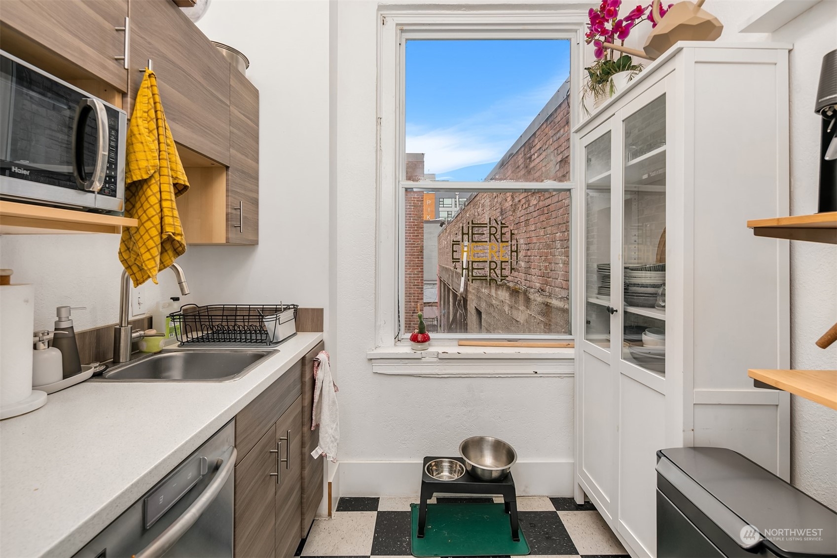 824 E Pike Street