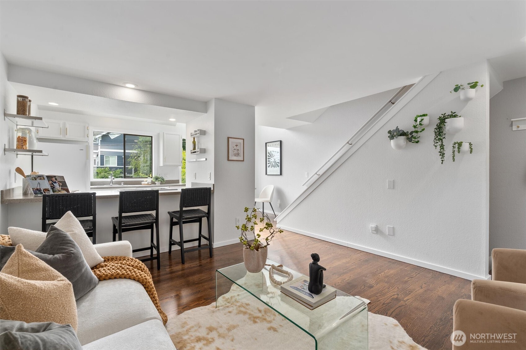 Seattle, Washington 98112, United States, 2 Bedrooms Bedrooms, ,2 BathroomsBathrooms,Residential,Active,203939