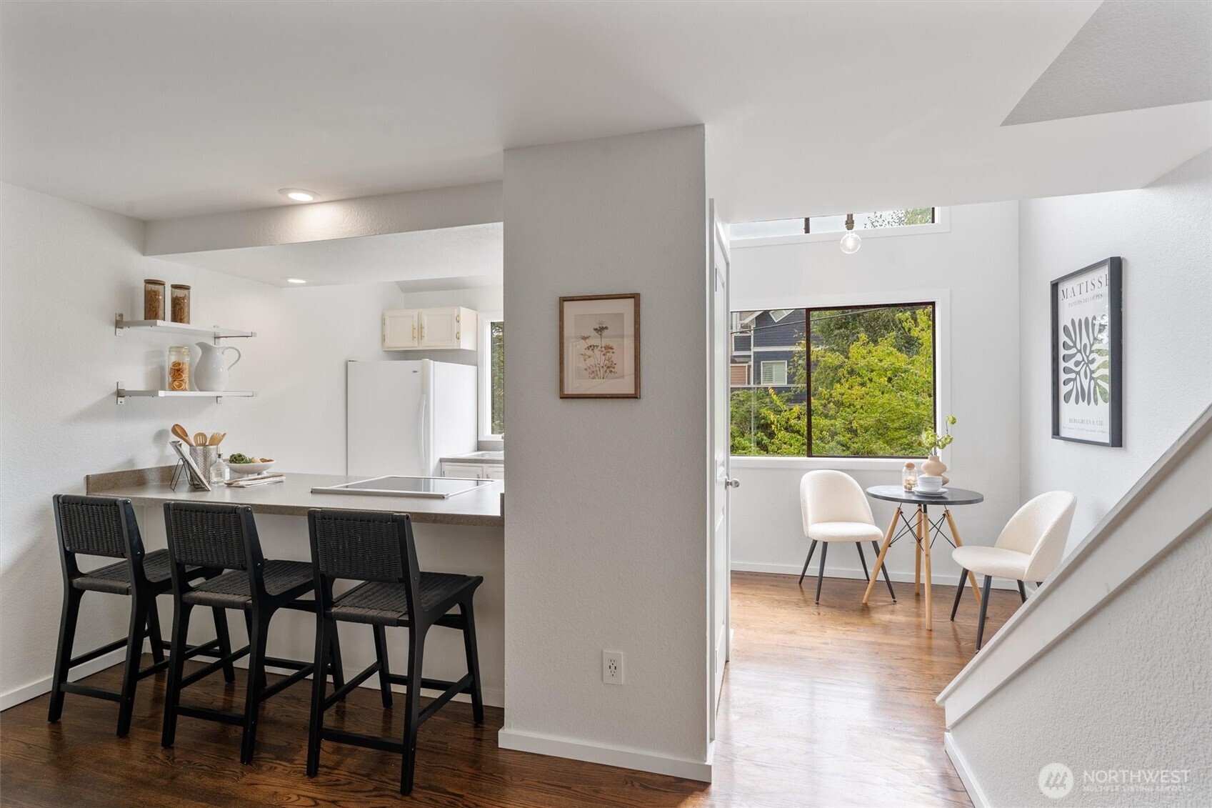 Seattle, Washington 98112, United States, 2 Bedrooms Bedrooms, ,2 BathroomsBathrooms,Residential,Active,203939