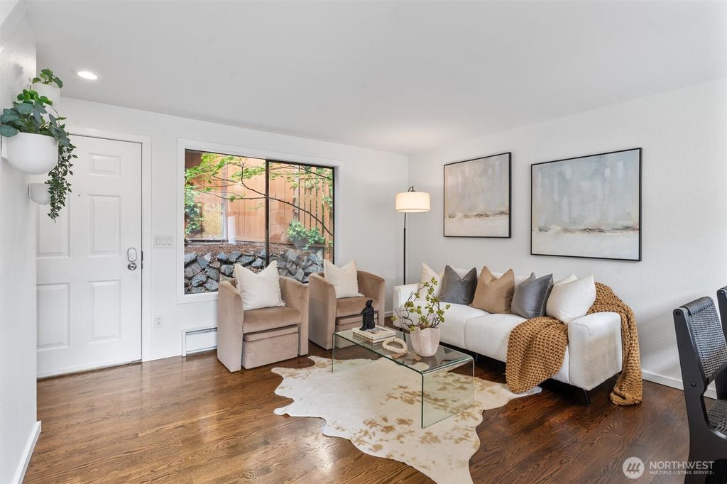 Photo of 202 25th Avenue E #D, Seattle, WA 98112 (MLS # 2427211)
