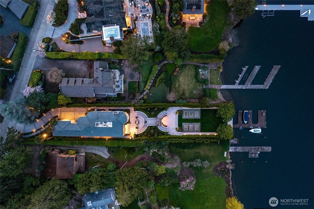 Photo of 3602 Evergreen Point Road, Medina, WA 98039 (MLS # 2366541)