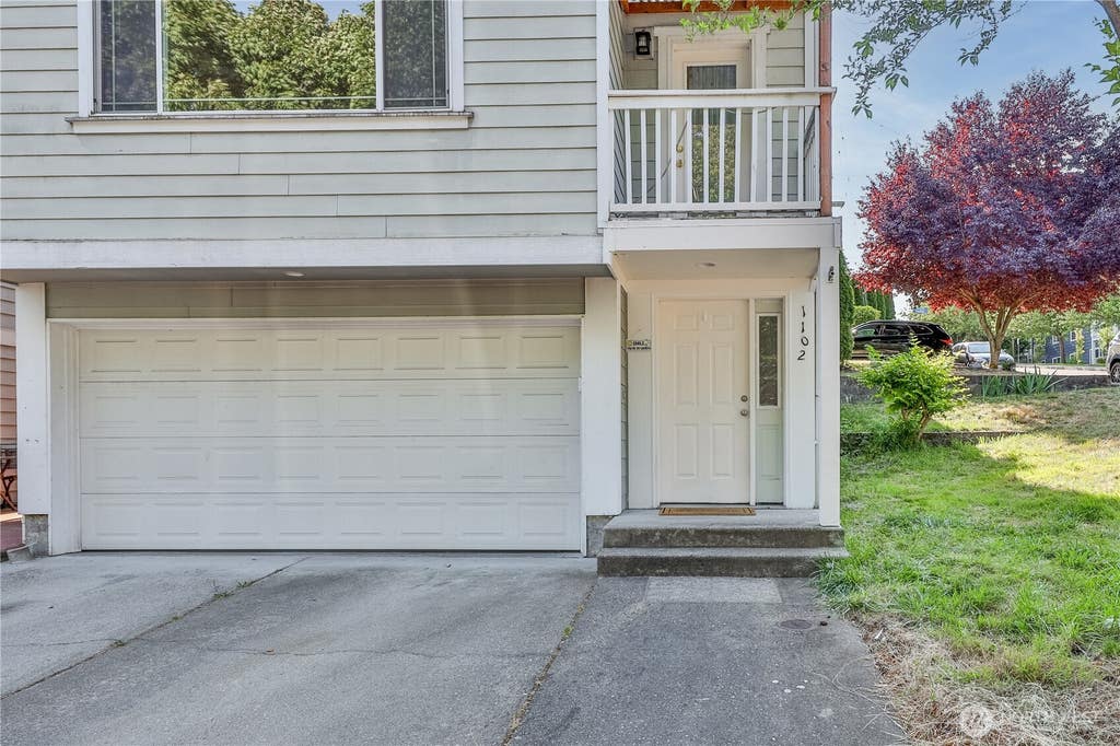 Photo of 1102 Chestnut Street, Everett, WA 98201 (MLS # 2556622)