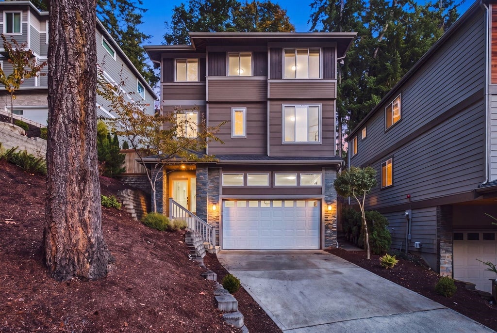 Photo of 1322 210th ave AVE NE, Sammamish, WA 98074 (MLS # 2598553)