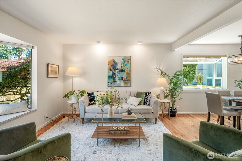 Photo of 11627 NE 75th Street, Kirkland, WA 98033 (MLS # 2456357)