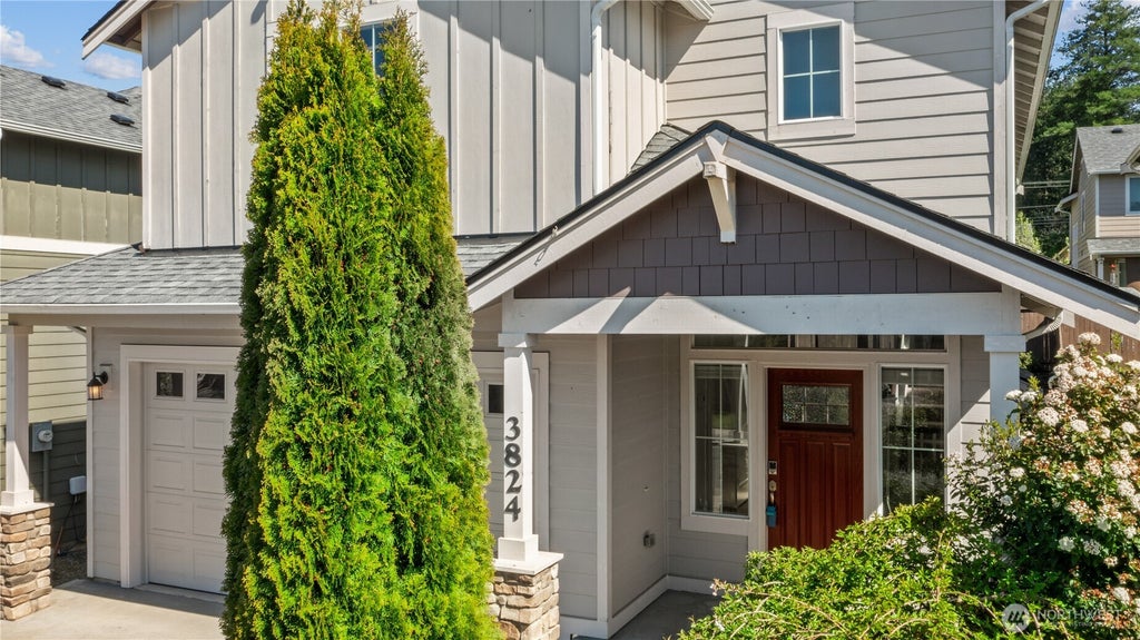 Photo of 3824 Discovery Avenue SW, Bremerton, WA 98312 (MLS # 2562876)