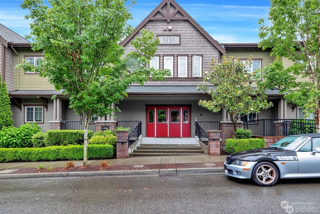 Photo of 1731 10th Avenue NE #B113, Issaquah, WA 98029 (MLS # 2318785)