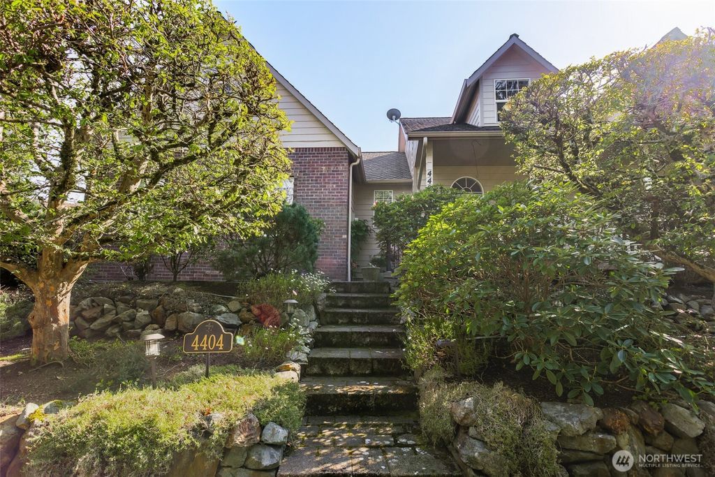 Photo of 4404 Landmark Drive, Mount Vernon, WA 98274 (MLS # 2510145)