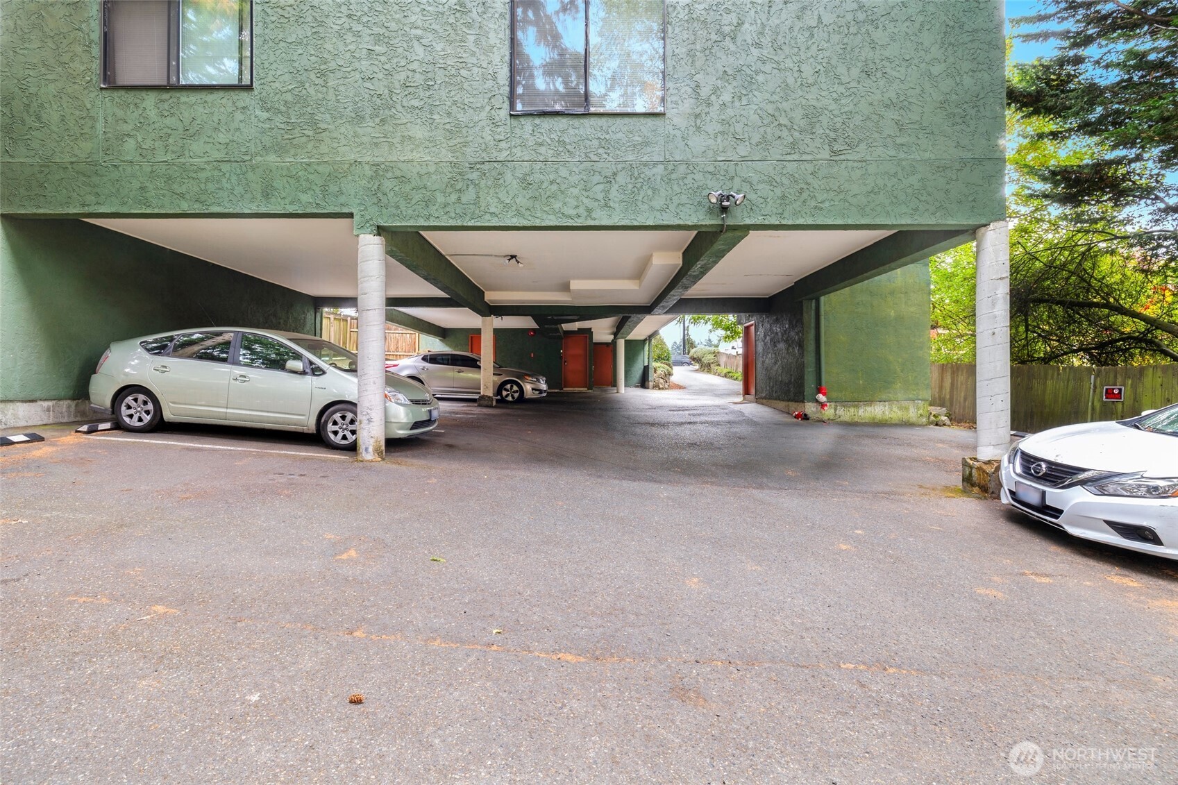 712 N 143rd Street