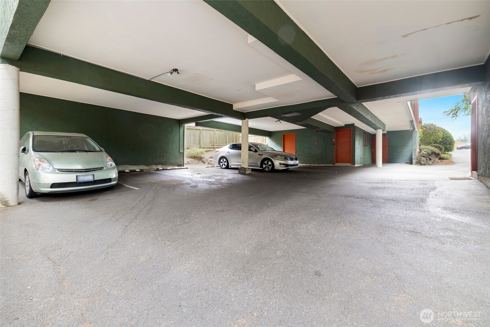 712 N 143rd Street