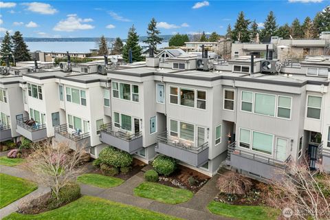 Photo of 10128 NE 63rd Street, Kirkland, WA 98033 (MLS # 2527949)