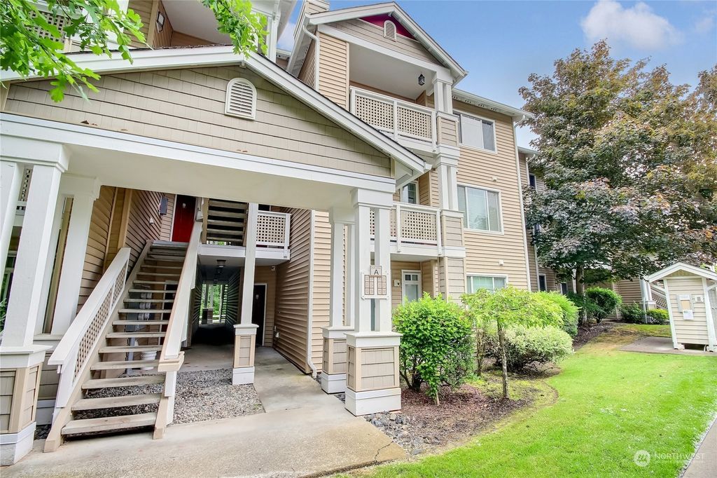 Photo of 15300 112th Avenue NE #A304, Bothell, WA 98011 (MLS # 2127186)