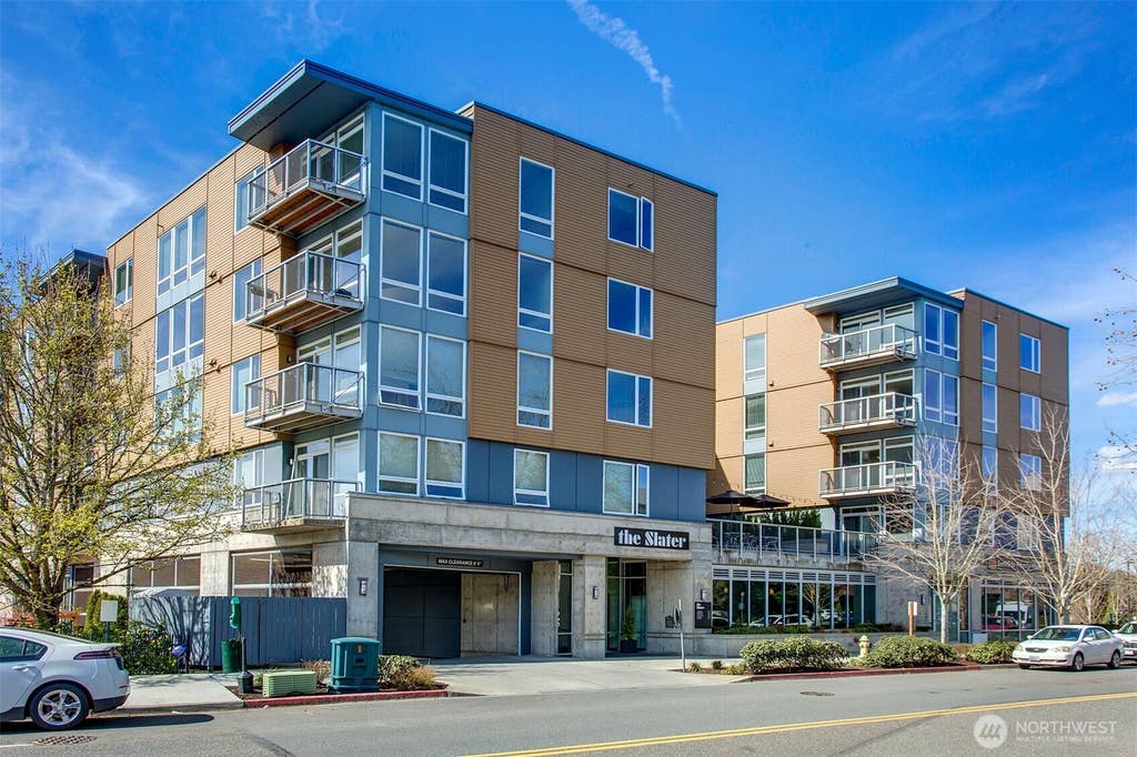 Photo of 11415 Slater Avenue NE #303, Kirkland, WA 98033 (MLS # 2563915)