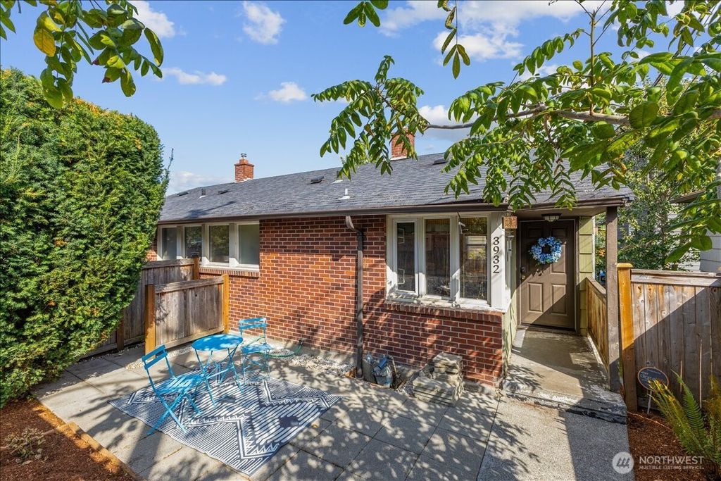 Photo of 3932 14th Avenue S, Seattle, WA 98144 (MLS # 2423508)