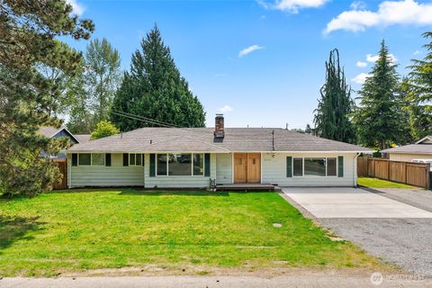 Photo of 6526 77th Place NE, Marysville, WA 98270 (MLS # 2514749)