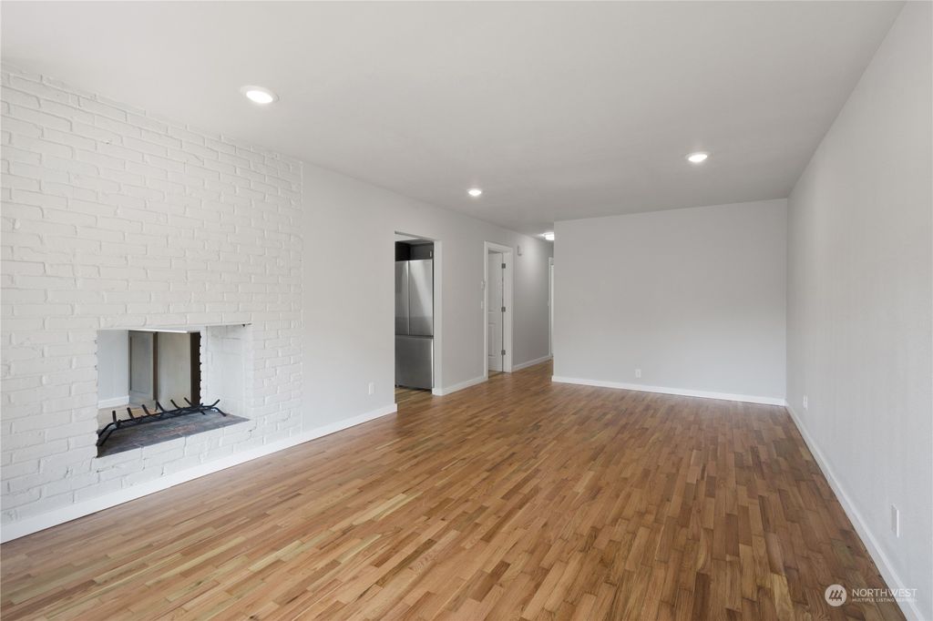 Photo of 6324 Latona Avenue NE, Seattle, WA 98115 (MLS # 2153928)