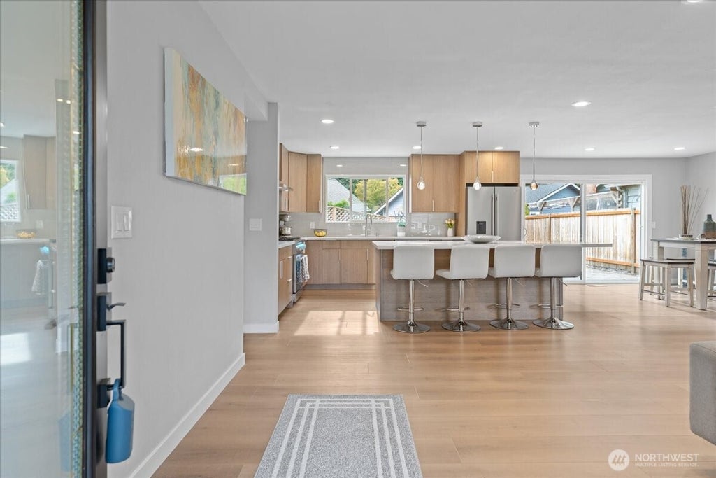 Photo of 14737 112th Avenue NE, Kirkland, WA 98034 (MLS # 2567007)