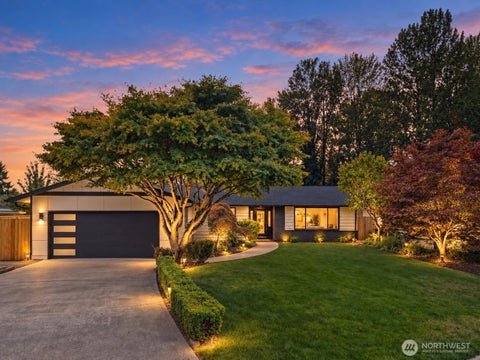 Photo of 14737 112th Avenue NE, Kirkland, WA 98034 (MLS # 2567007)