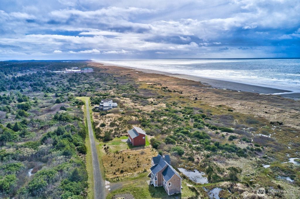 Photo of 132 Dunes Lane, Ocean Shores, WA 98569 (MLS # 2491713)