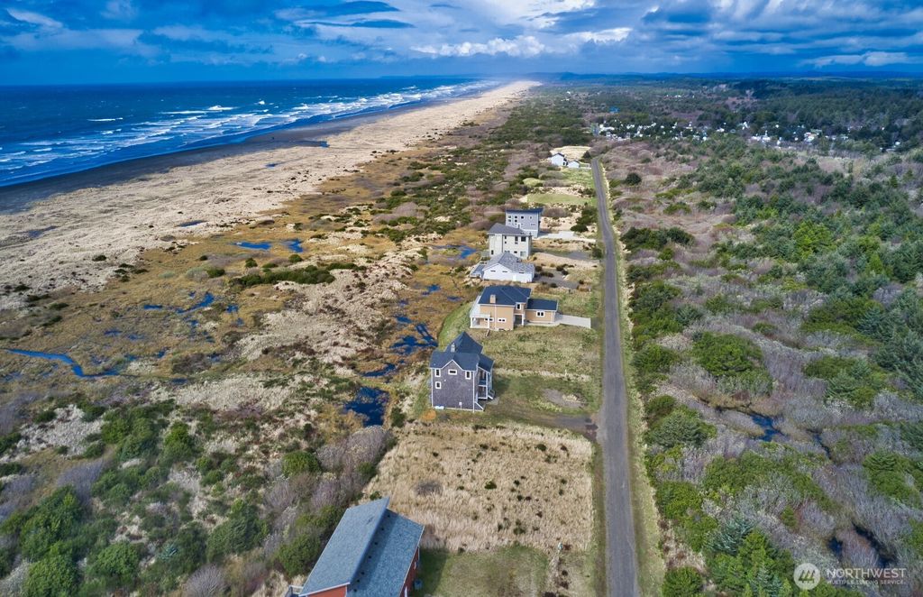 Photo of 132 Dunes Lane, Ocean Shores, WA 98569 (MLS # 2491713)
