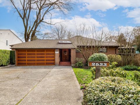 Photo of 2533 NE 83rd Street, Seattle, WA 98115 (MLS # 2491127)