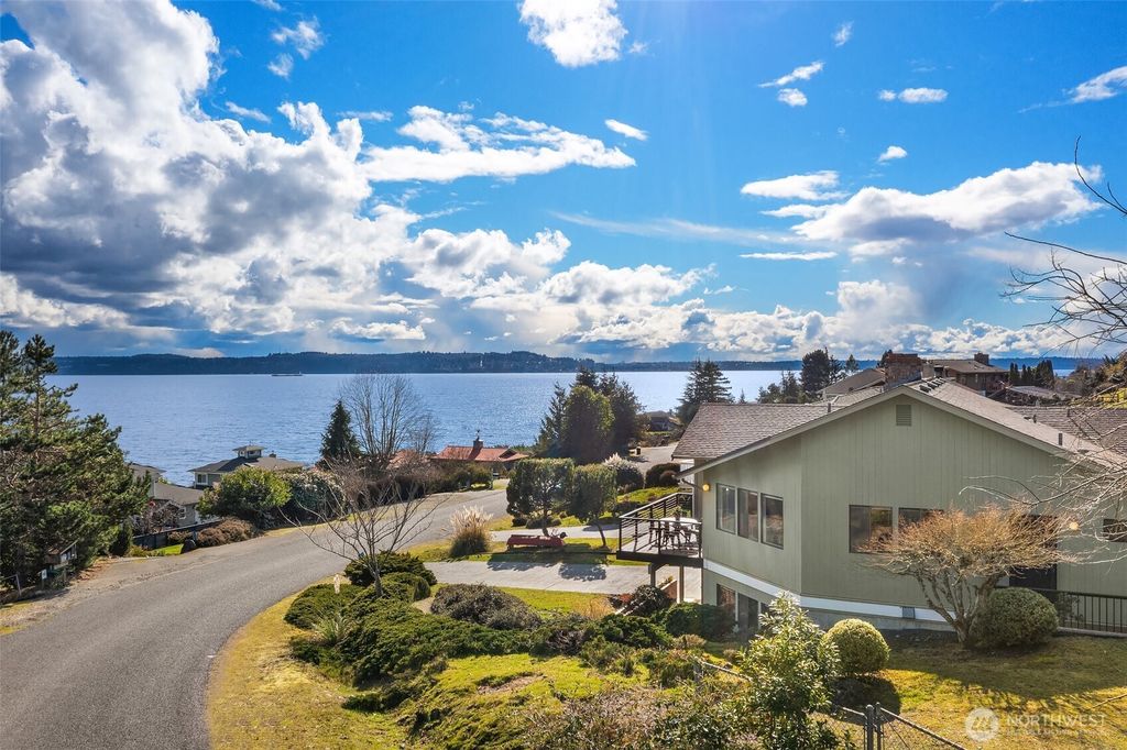 Photo of 25755 SW Gold Beach Drive, Vashon, WA 98070 (MLS # 2478206)