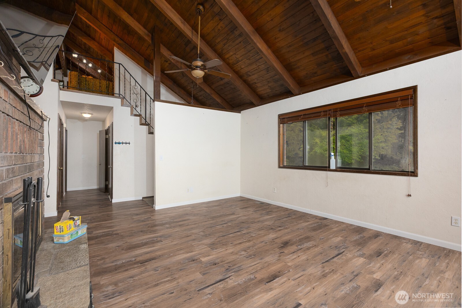 1927 SE Maple Dr