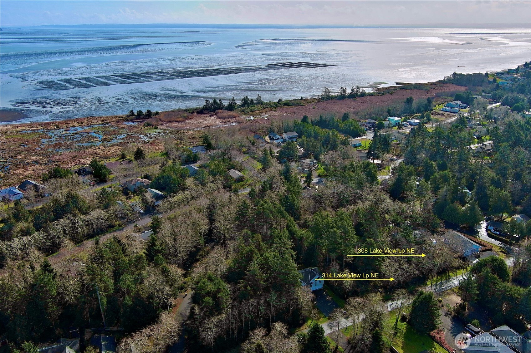 308 Lake View Loop NE