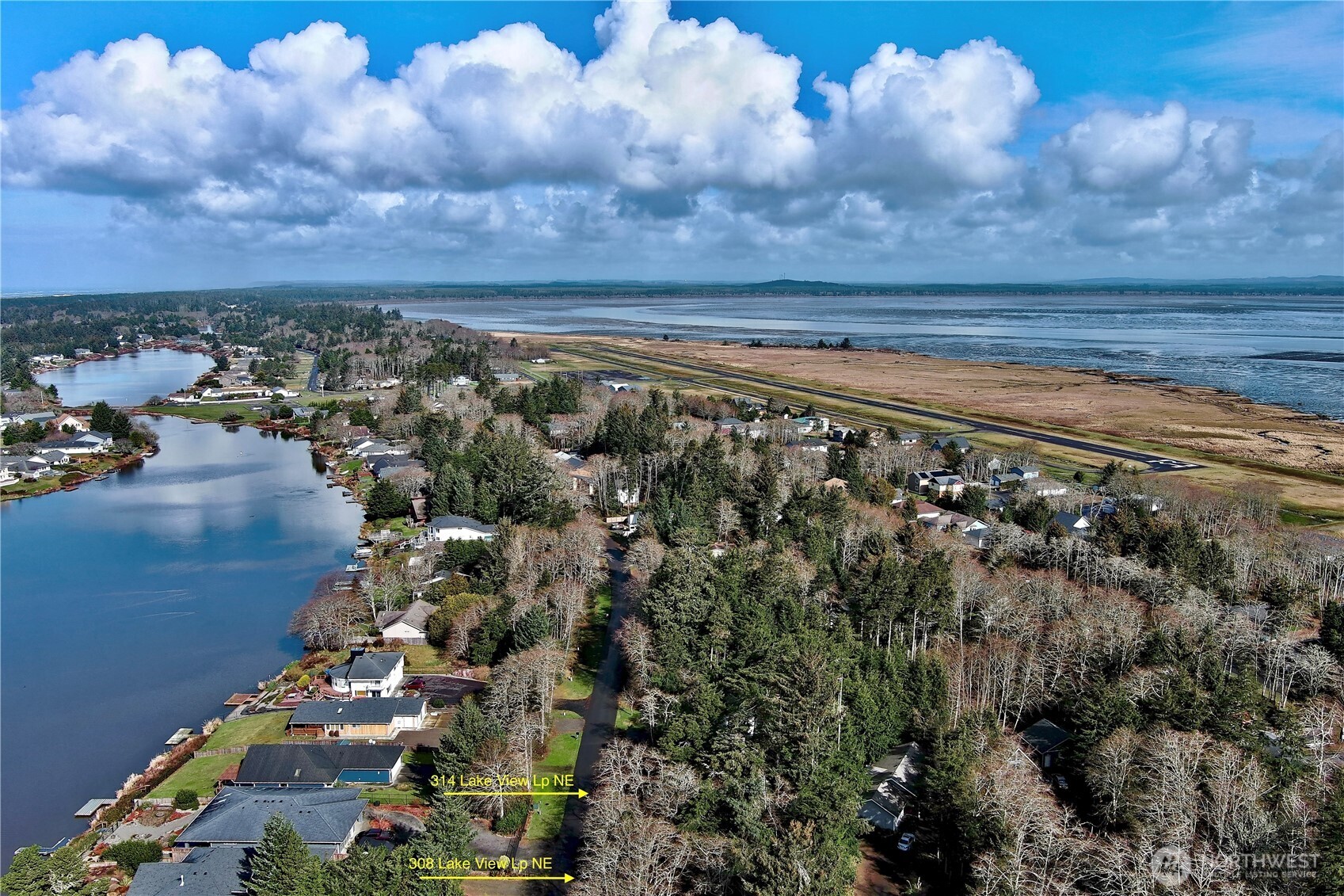 308 Lake View Loop NE