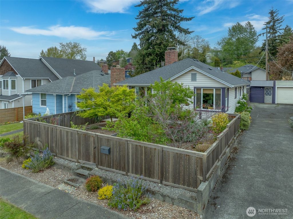 Photo of 7924 SW 16th Avenue, Seattle, WA 98106 (MLS # 2367853)