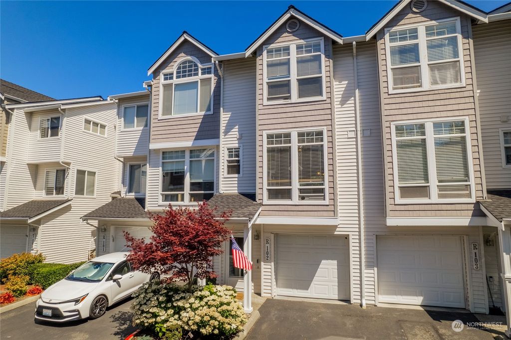 Photo of 5500 Harbour Pointe Boulevard #R102, Mukilteo, WA 98275 (MLS # 2269233)