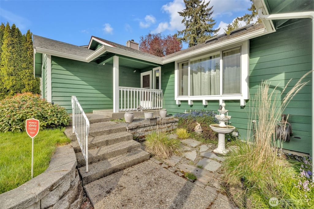 Photo of 3209 32ND Street Pl SE, Puyallup, WA 98374 (MLS # 2509200)