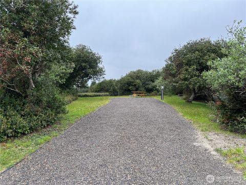 Photo of 368 Marine View Drive SW, Ocean Shores, WA 98569 (MLS # 2515291)