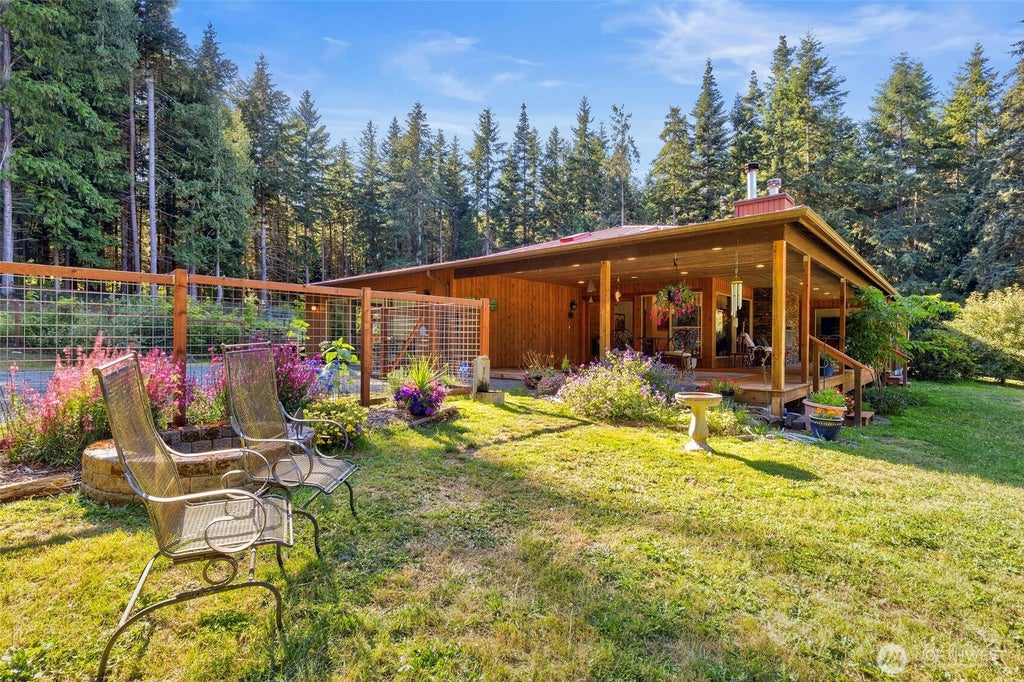 Photo of 472 S Edwards Road, Port Townsend, WA 98368 (MLS # 2550876)