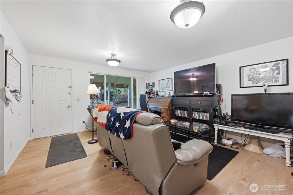 Photo of 23247 35th Avenue W, Brier, WA 98036 (MLS # 2508882)