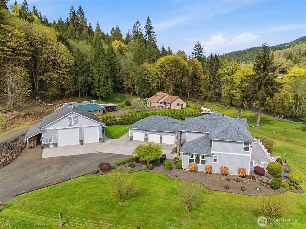 Photo of 480 Apple Creek Rd Rd, Longview, WA 98632 (MLS # 2501131)