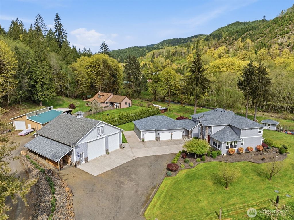 Photo of 480 Apple Creek Rd Rd, Longview, WA 98632 (MLS # 2501131)