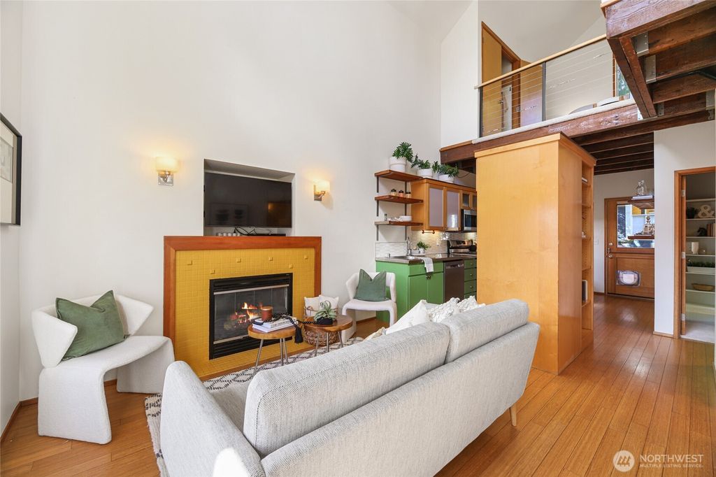 Photo of 1611 22nd Avenue, Seattle, WA 98122 (MLS # 2345534)