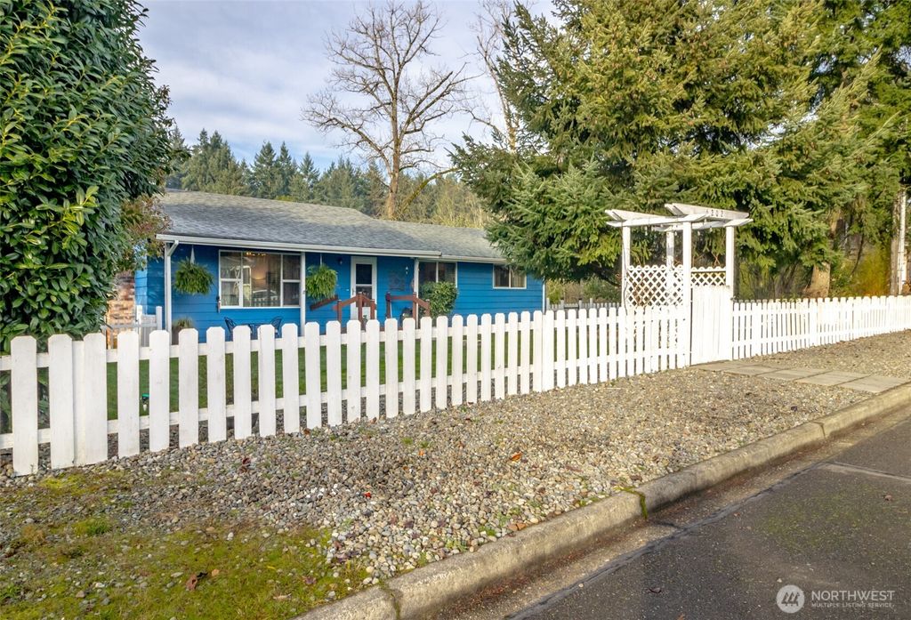 Photo of 6202 S Ferdinand Street, Tacoma, WA 98409 (MLS # 2464392)