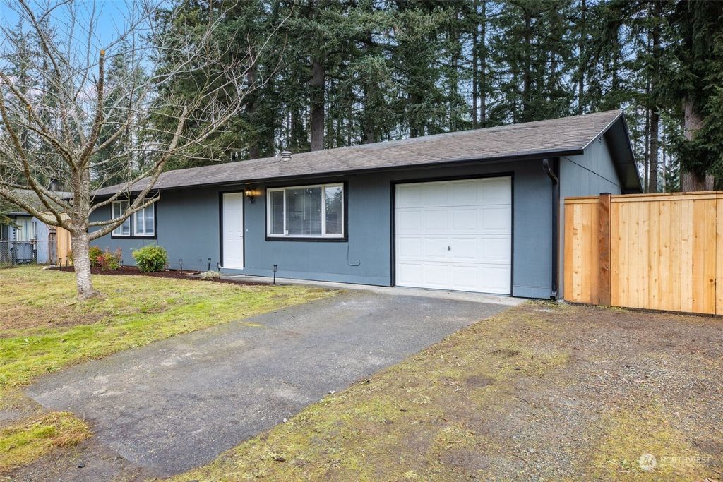 Photo of 31908 162nd Avenue SE, Auburn, WA 98092 (MLS # 2183455)
