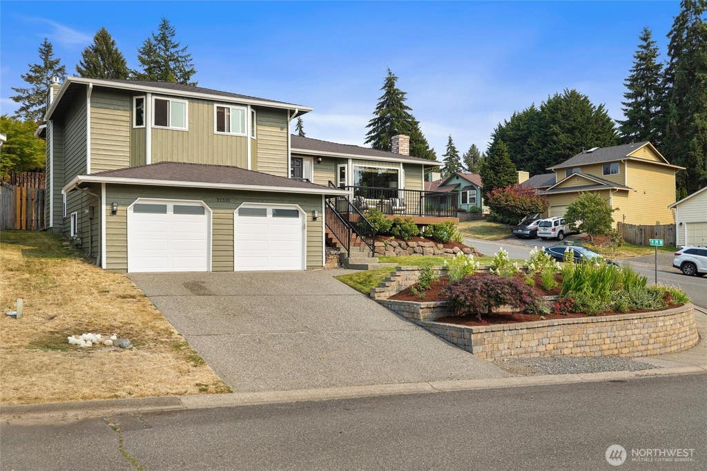 Photo of 21331 9th Place W, Lynnwood, WA 98036 (MLS # 2552877)