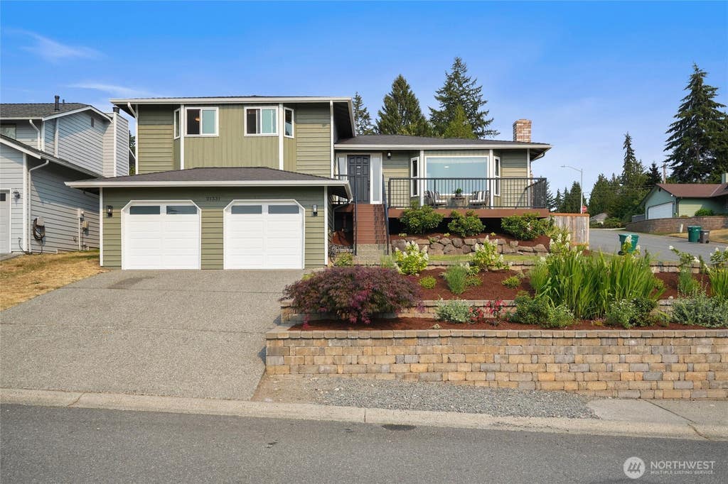 Photo of 21331 9th Place W, Lynnwood, WA 98036 (MLS # 2552877)