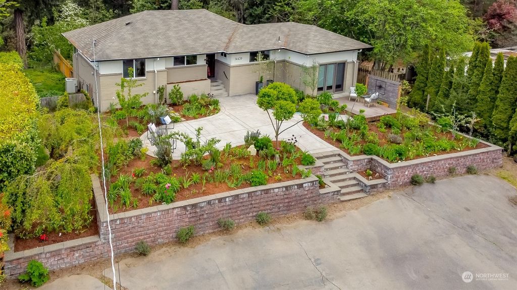 Photo of 14430 22nd Avenue SW, Burien, WA 98166 (MLS # 2066178)