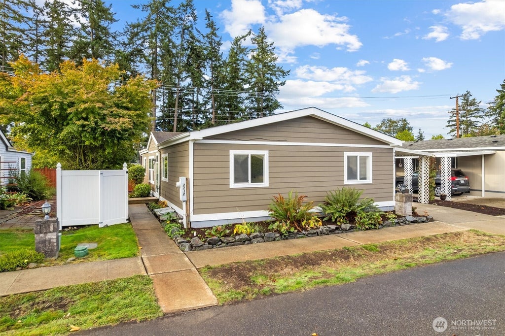 Photo of 7712 203rd Street Ct E, Spanaway, WA 85281 (MLS # 2590574)