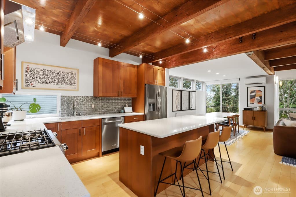 Photo of 4328 S Bennett Street, Seattle, WA 98118 (MLS # 2566646)