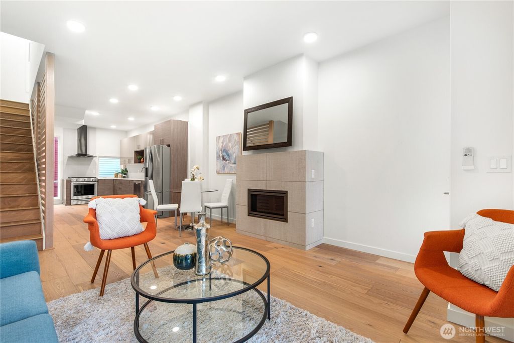 Photo of 4426 Evanston Avenue N, Seattle, WA 98103 (MLS # 2336783)